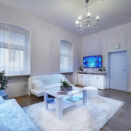 Apartman Bb Centrum بانْشكا بيشتريتْسا المظهر الخارجي الصورة