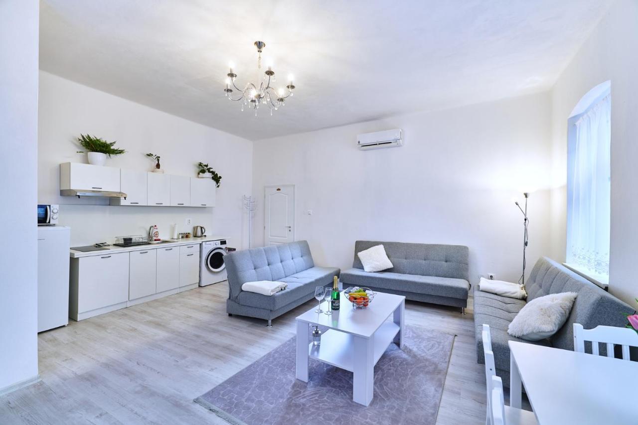 Apartman Bb Centrum بانْشكا بيشتريتْسا المظهر الخارجي الصورة